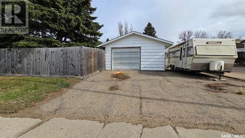 132 Haw Place, Swift Current, SK - Outdoor