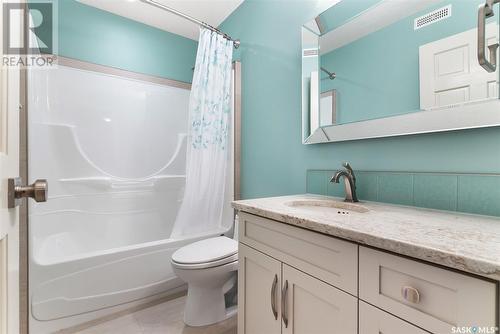 9447 Wascana Mews, Regina, SK - Indoor Photo Showing Bathroom