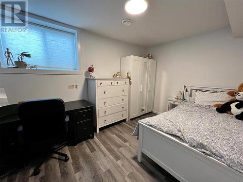 5090 50A Street Ne, Salmon Arm, BC - Indoor Photo Showing Bedroom