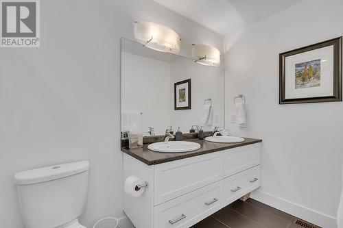 600 Sherwood Road Unit# 56, Kelowna, BC - Indoor Photo Showing Bathroom
