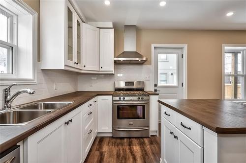70 Gage Avenue N, Hamilton, ON - Indoor Photo Showing Kitchen With Double Sink