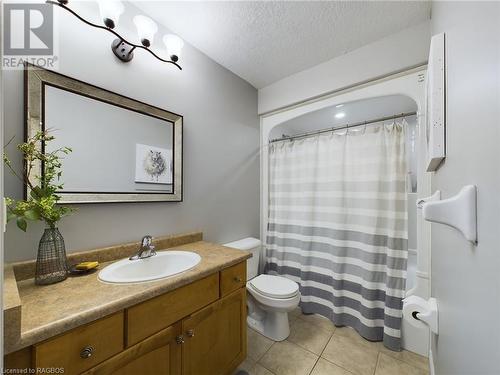 210 Denstedt Street W, Listowel, ON - Indoor Photo Showing Bathroom