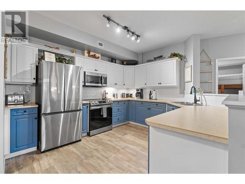 1088 Sunset Drive Unit# 331, Kelowna, BC - Indoor Photo Showing Kitchen