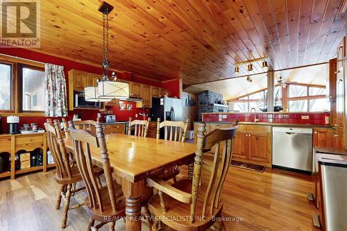 68 South Fork Drive, Kawartha Lakes, ON - Indoor Photo Showing Dining Room