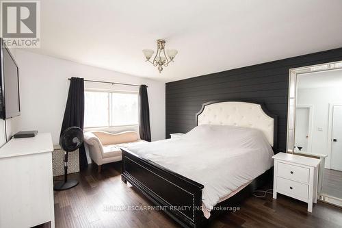 12 Princess Ann Circle, St. Catharines, ON - Indoor Photo Showing Bedroom