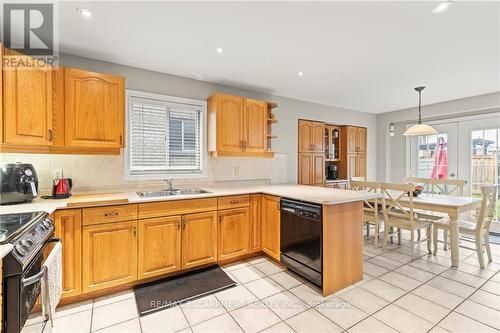 67 Suffolk Street, Hamilton, ON - Indoor Photo Showing Kitchen With Double Sink