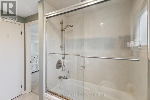 100 Concord Crescent, London, ON - Indoor Photo Showing Bathroom
