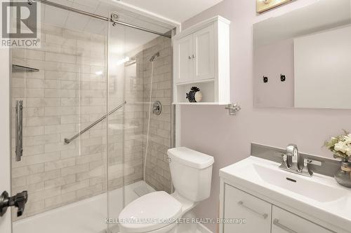 401 - 28 Robinson Street N, Grimsby, ON - Indoor Photo Showing Bathroom