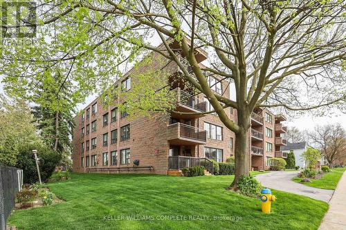401 - 28 Robinson Street N, Grimsby, ON - Outdoor With Balcony