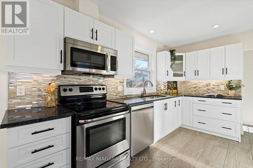 41 Woodelm Drive E, St. Catharines, ON - Indoor Photo Showing Kitchen With Upgraded Kitchen