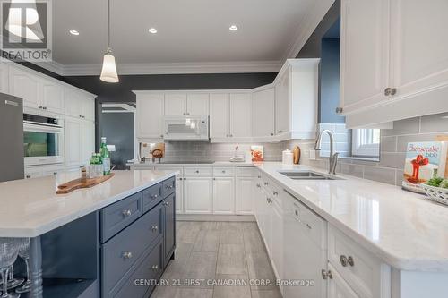 66 Valleyview Crescent, Thames Centre, ON - Indoor Photo Showing Kitchen With Double Sink