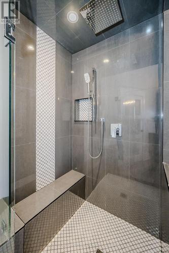 210 Millen Road, Hamilton, ON - Indoor Photo Showing Bathroom