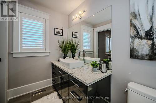 210 Millen Road, Hamilton, ON - Indoor Photo Showing Bathroom