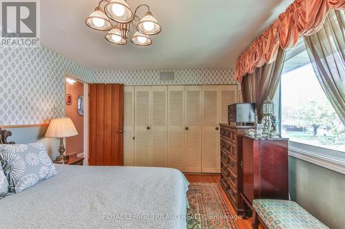 14 Montclair Avenue, London, ON - Indoor Photo Showing Bedroom