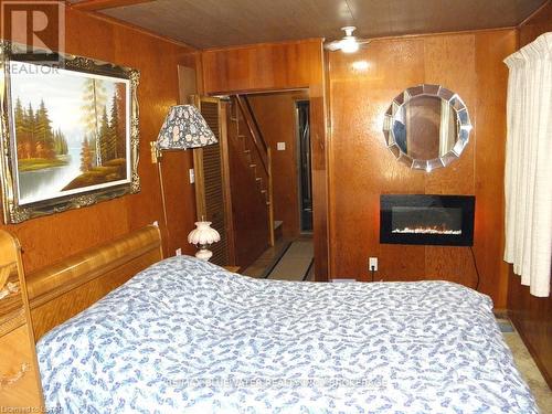 6290 William Street, Lambton Shores, ON - Indoor Photo Showing Bedroom