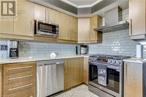 Imported from itso - 1532 Evans Boulevard, London, ON - Indoor Photo Showing Kitchen With Double Sink