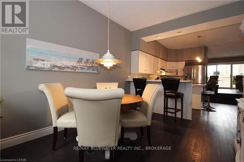 17 - 55 Lake Road, Lambton Shores, ON - Indoor Photo Showing Dining Room