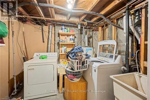 1295 King Street, London, ON - Indoor Photo Showing Laundry Room