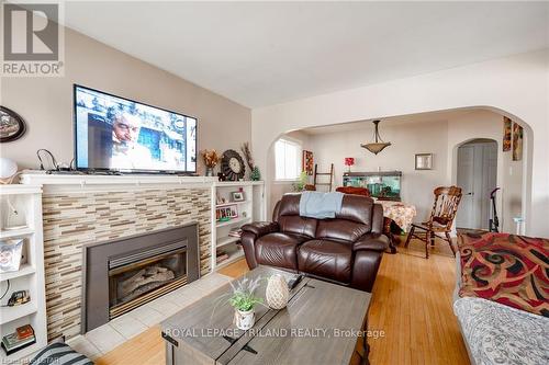 1295 King Street, London, ON - Indoor Photo Showing Living Room With Fireplace