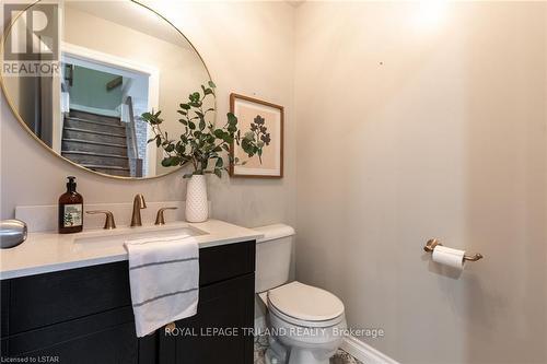 4512 Colonel Talbot Road, London, ON - Indoor Photo Showing Bathroom