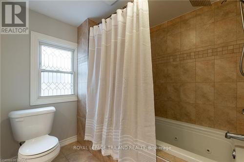 4512 Colonel Talbot Road, London, ON - Indoor Photo Showing Bathroom