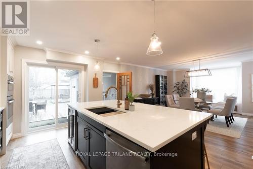 Imported from itso - 4512 Colonel Talbot Road, London, ON - Indoor Photo Showing Kitchen With Upgraded Kitchen