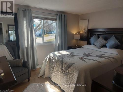 67 Pebble Beach Parkway, South Huron, ON - Indoor Photo Showing Bedroom