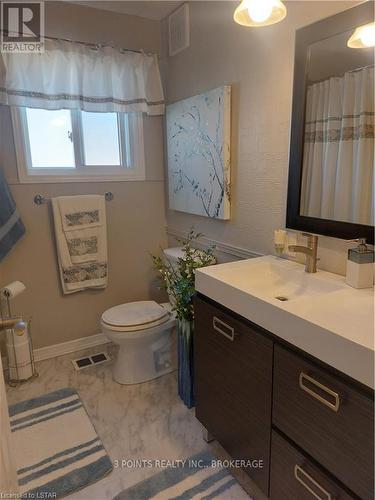 67 Pebble Beach Parkway, South Huron, ON - Indoor Photo Showing Bathroom