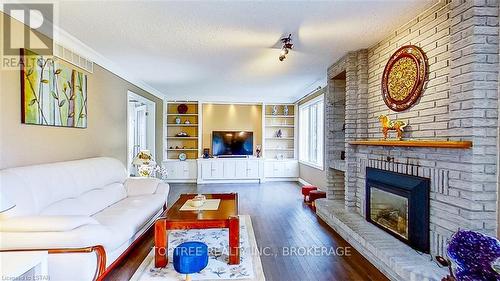25 Uplands Drive, London, ON - Indoor Photo Showing Living Room With Fireplace