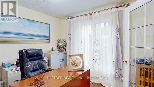 25 Uplands Drive, London, ON - Indoor Photo Showing Office