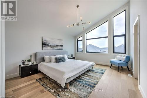 427 Daventry Way, Middlesex Centre (Kilworth), ON - Indoor Photo Showing Bedroom