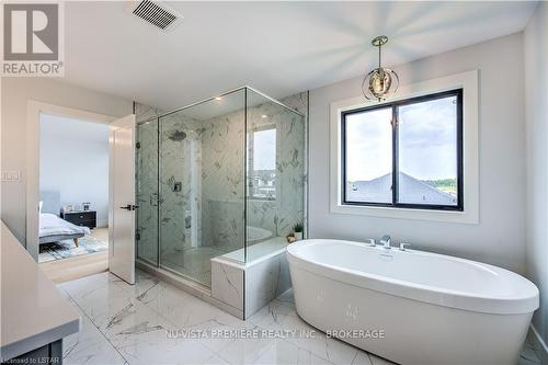 427 Daventry Way, Middlesex Centre (Kilworth), ON - Indoor Photo Showing Bathroom