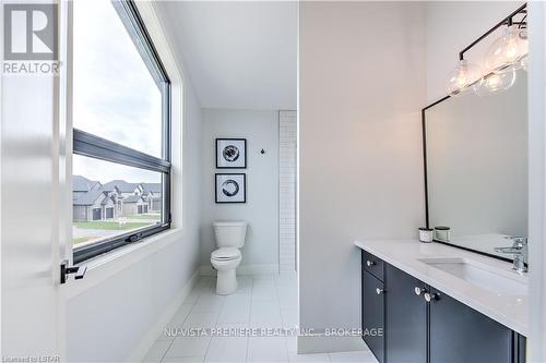 427 Daventry Way, Middlesex Centre (Kilworth), ON - Indoor Photo Showing Bathroom