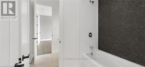70 Crestview Drive, Middlesex Centre, ON - Indoor Photo Showing Bathroom