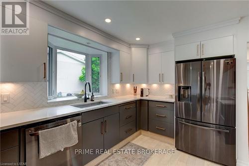 43 Cowan Ave, London, ON - Indoor Photo Showing Kitchen With Upgraded Kitchen