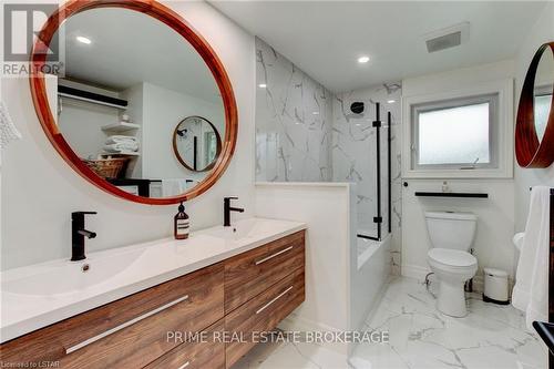 43 Cowan Ave, London, ON - Indoor Photo Showing Bathroom