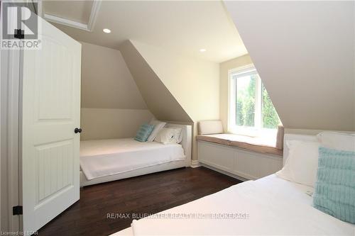 73083 Northridge Road, Bluewater, ON - Indoor Photo Showing Bedroom