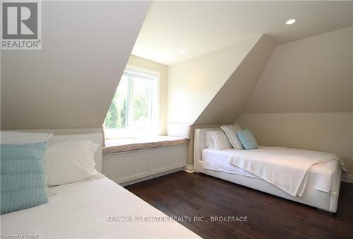 73083 Northridge Road, Bluewater, ON - Indoor Photo Showing Bedroom