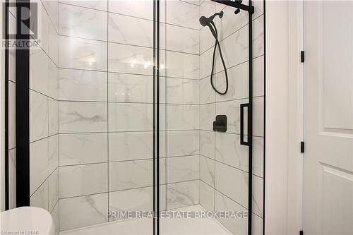 2 - 108 Coastal Crescent, Lambton Shores, ON - Indoor Photo Showing Bathroom