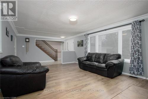 1835 Mark Settlement Drive, North Middlesex, ON - Indoor Photo Showing Living Room