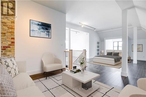 3 - 130 Windsor Crescent, London, ON - Indoor Photo Showing Living Room