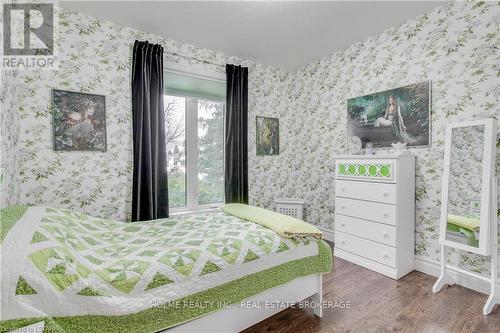 400 Ellor Street, Strathroy-Caradoc, ON - Indoor Photo Showing Bedroom