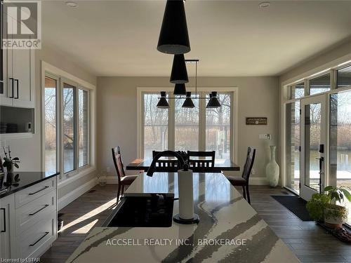 730 Rivait Drive, Lakeshore, ON - Indoor Photo Showing Dining Room
