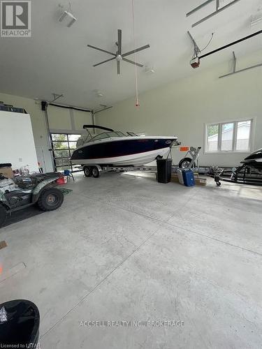 730 Rivait Drive, Lakeshore, ON - Indoor Photo Showing Garage