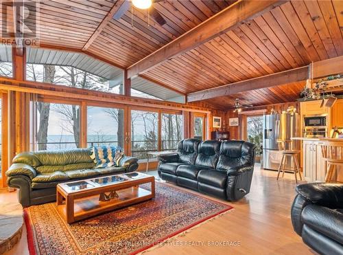 74395 Snowden Crescent, Bluewater (Bayfield), ON - Indoor Photo Showing Living Room