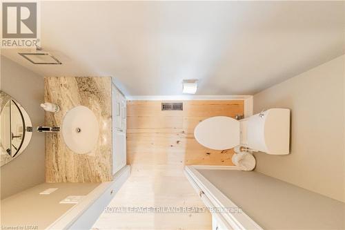 10099 Jennison Crescent, Lambton Shores, ON - Indoor Photo Showing Bathroom