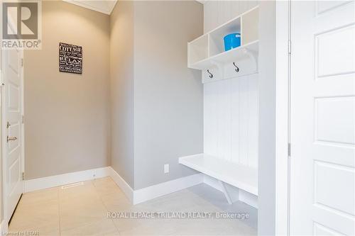 10099 Jennison Crescent, Lambton Shores, ON - Indoor Photo Showing Other Room