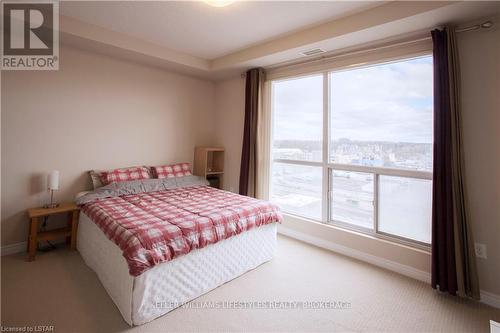 1205 - 330 Ridout Street North, London, ON - Indoor Photo Showing Bedroom