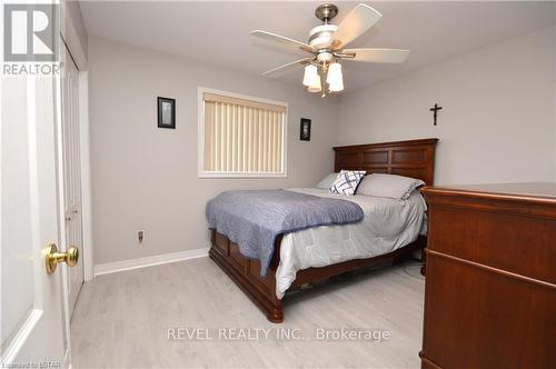 8105 Mcgregor Court, Amherstburg, ON - Indoor Photo Showing Bedroom