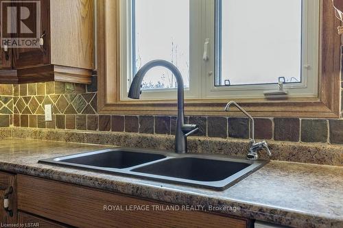 21217 Taits Road, Southwest Middlesex, ON - Indoor Photo Showing Kitchen With Double Sink